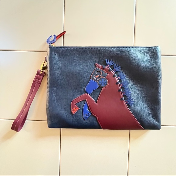 Tory Burch Handbags - New Tory Burch Horse Clutch